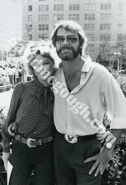 Glen Campbell and Tanya Tucker 1981, NY.jpg